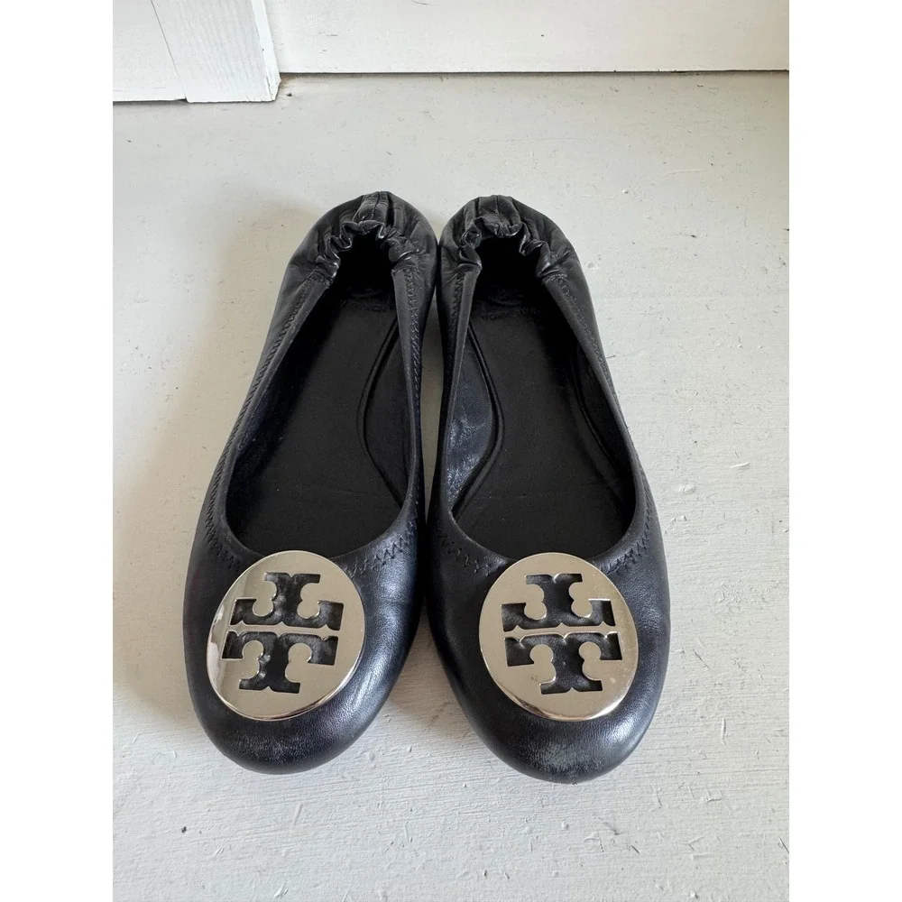 Tory Burch Reva black ballet flats size 7M.‎ Lightly worn